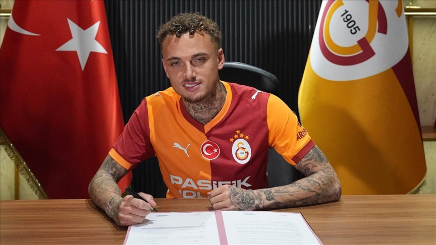 قدم.. غالاطة سراي يتعاقد مع الجناح الدولي الهولندي نوا لانغ