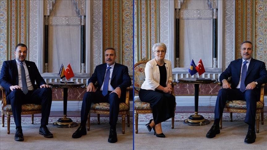 Turkish foreign minister meets counterparts in Istanbul