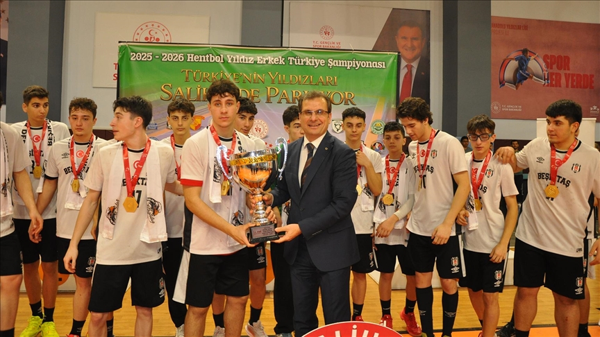 Hentbol Yıldız Erkekler Türkiye Şampiyonası'nda şampiyon Beşiktaş oldu