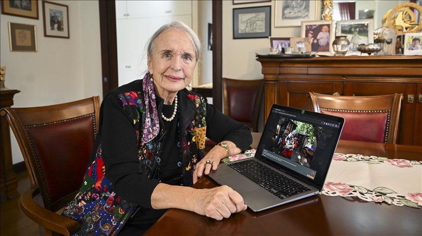 Oyuncu ve yönetmen Serpil Tamur, AA'nın "Yılın Kareleri" oylamasına katıldı