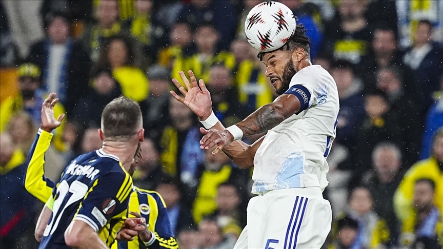 قدم.. فنربهتشه يضيع الفوز بملعبه أمام أستون فيلا