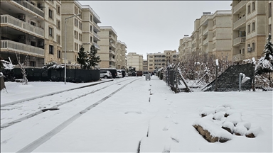 Li Nisêbînê berf dibare