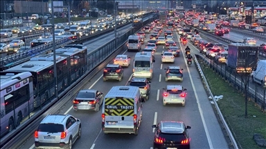 İstanbul'da akşam saatlerinde trafik yoğunluğu yüzde 85'e çıktı