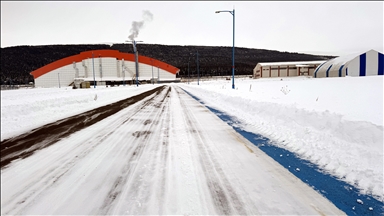 Rêyên 101 gundên li Erzirom, Qers û Erdexanê ji ber berfê hatine girtin