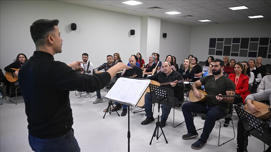 Etlik Şehir Hastanesi'nde çalışanlar müzikle buluşuyor