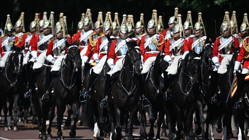 Trump praises UK troops as 'very brave,' says US-UK bond 'too strong to ever be broken'