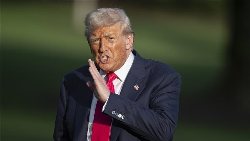 Trump, Çin ile anlaşma yapması halinde Kanada'yı yüzde 100 tarifeyle tehdit etti