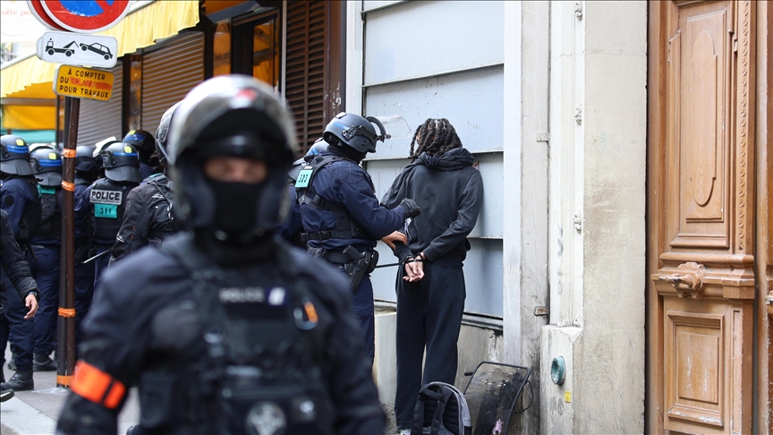 Nord–Pas-de-Calais : les autorités interdisent un rassemblement de militants d’ultradroite britannique