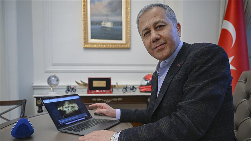 İçişleri Bakanı Yerlikaya, AA'nın "Yılın Kareleri" oylamasına katıldı