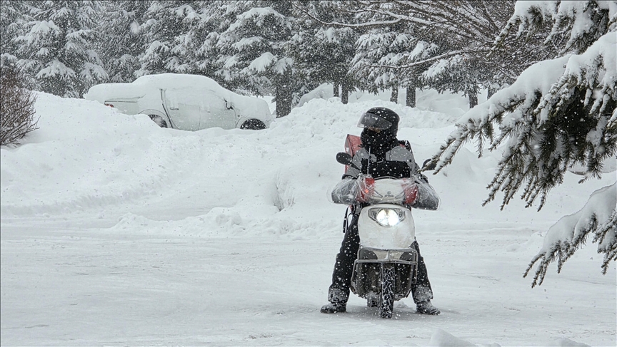 В многих регионах Турции наблюдается снег и холодная погода