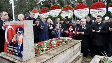 Şehit Emniyet Müdürü Ali Gaffar Okkan, Sakarya'da mezarı başında anıldı