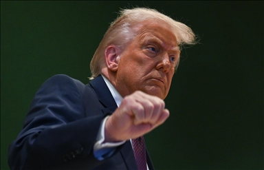 Trump prijeti Kanadi stopostotnim carinama ako kanadske vlasti postignu sporazum s Kinom