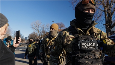 Arrest of toddler and father by US immigration agents draws legal challenge