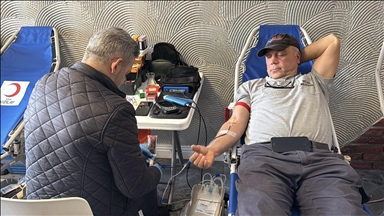 Askerde başladığı kan bağışı yolculuğunda 41 üniteye ulaştı