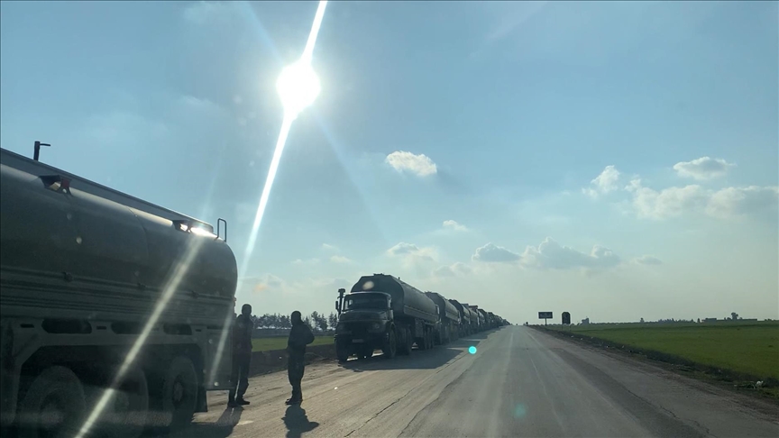 بعد طرد "قسد".. وصول أولى شحنات نفط دير الزور إلى بانياس