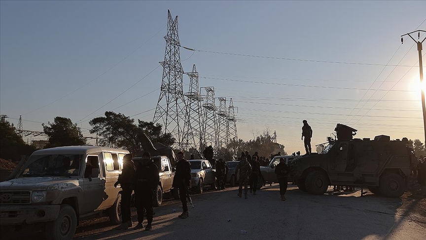 Suriye ordusu Rakka, Haseke ve Halep hattında iki insani koridor açtı