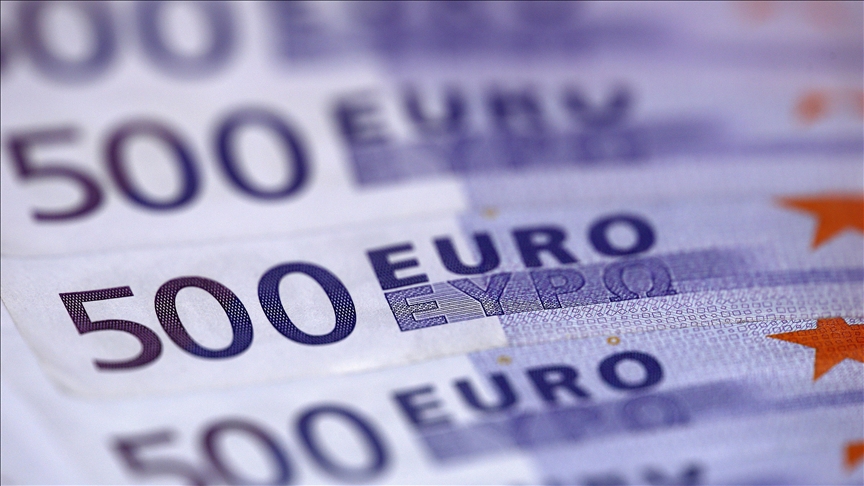 Poland in no rush to adopt euro as economy outperforms eurozone, says finance minister