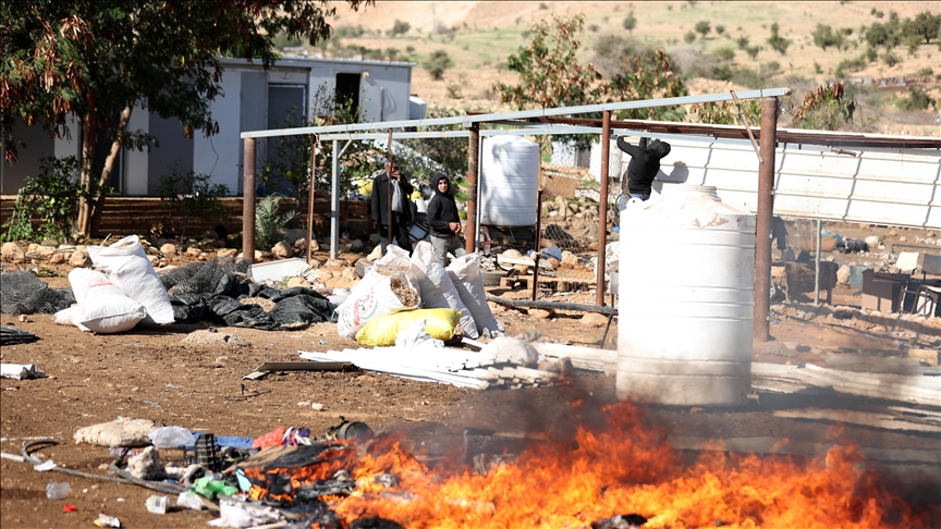 الضفة.. إصابات واعتقالات بين الفلسطينيين في هجمات لمستوطنين
