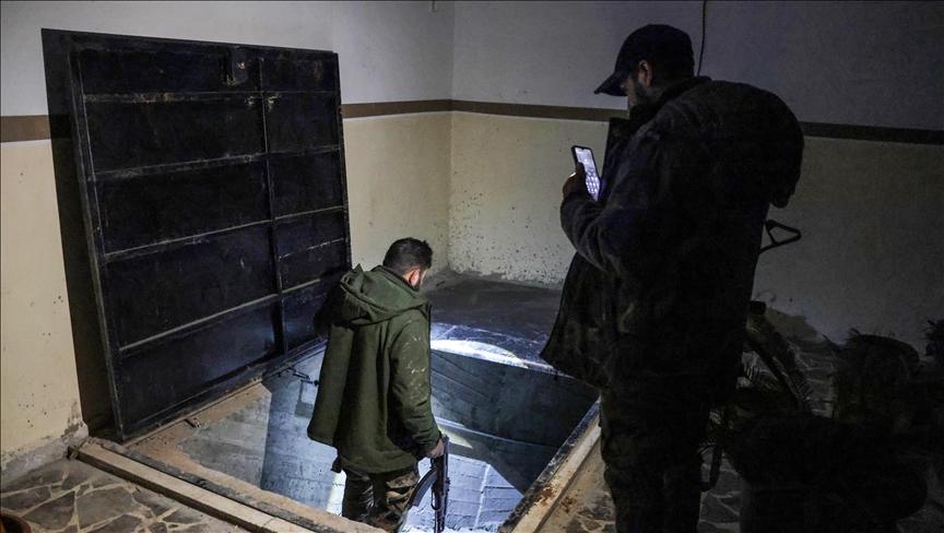 سوريا.. شبكة أنفاق لـ"واي بي جي" الإرهابي تحت مبانٍ مدنية في الطبقة
