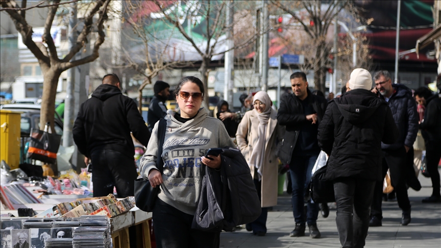 Iran: une intervention militaire n'est "pas l'option privilégiée" pour la France
