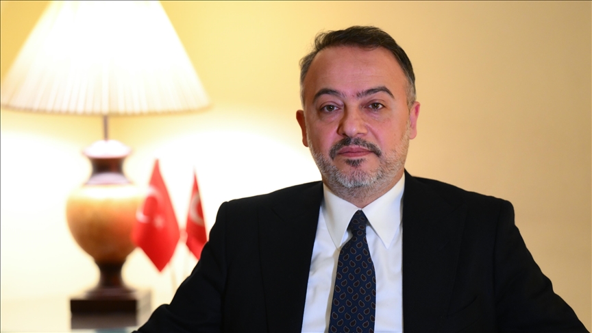 Посол Турции в Дамаске Нух Йылмаз встретился с сирийскими министрами и представителями Красного Полумесяца