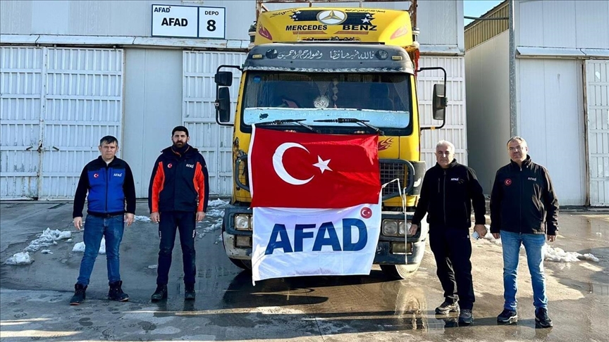Türkiye sends 11 aid trucks to Syria’s Ayn al-Arab