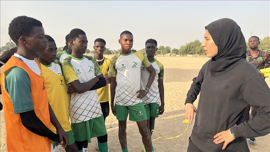 Trajnerja e futbollit u jep shpresë të rinjve në Nigerinë veriore