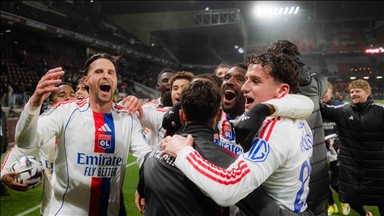 قدم.. "هاتريك" أندريك يقود ليون للفوز على ميتز في الدوري الفرنسي