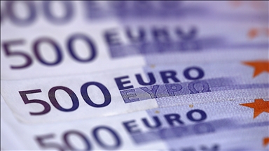 Poland in no rush to adopt euro as economy outperforms eurozone, says finance minister