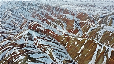 Li Îdirê Girên Bûka Baranê ji ber berfê çîlspî bûn