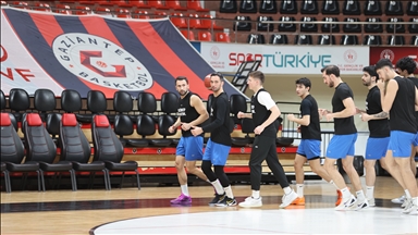 Gaziantep Basketbol zirveden inmek istemiyor