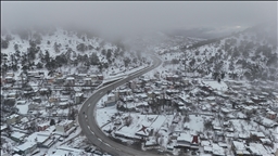 Kar yağışıyla beyaza bürünen Sertavul Yaylası dronla görüntülendi