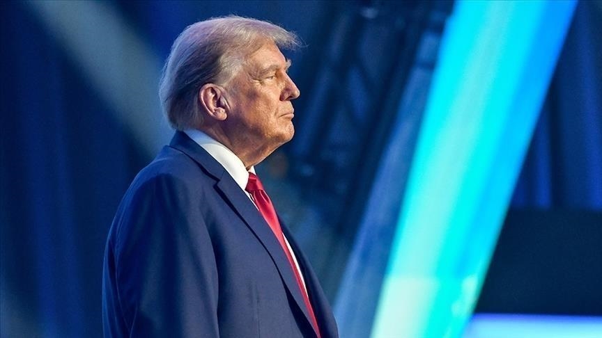 ترامب ينظر في عنف إدارة الهجرة ضد الاحتجاجات في مينيسوتا