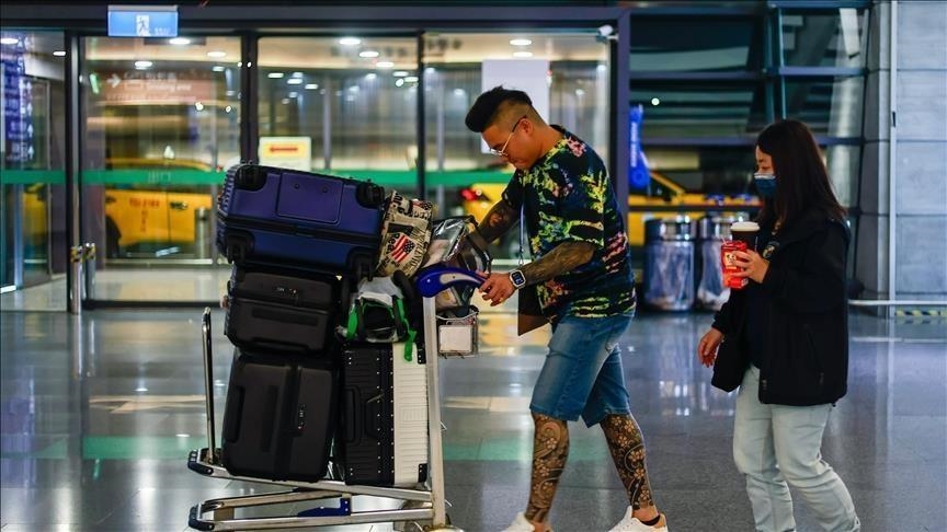 China urges citizens to refrain from traveling to Japan