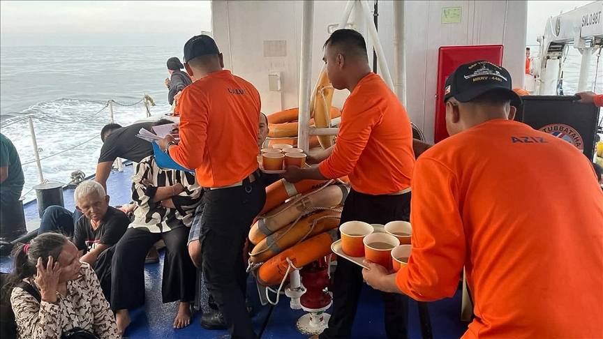 Filipinler'in Mindanao bölgesinde 359 kişiyi taşıyan feribot battı