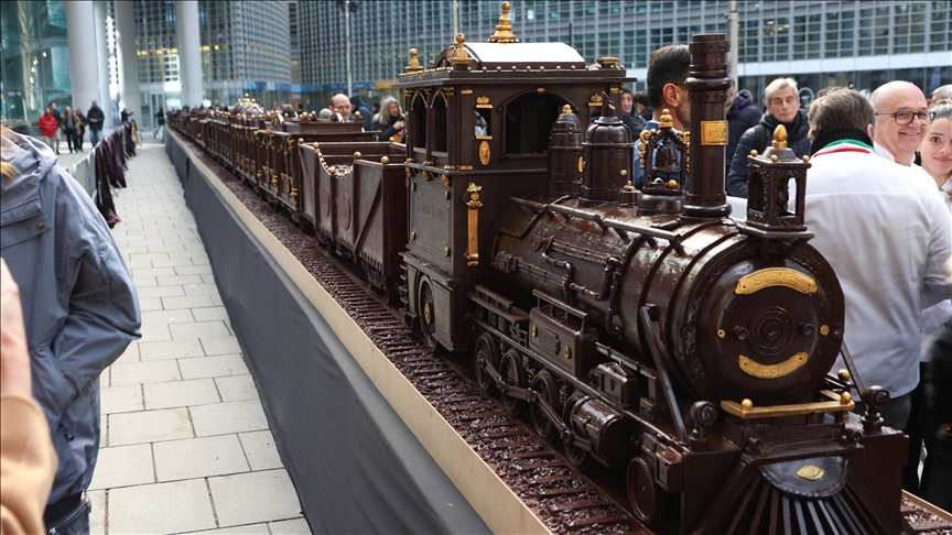 Treni prej çokollate i gjatë prej 55 27 metra hyn në Librin e Rekordeve Guinness