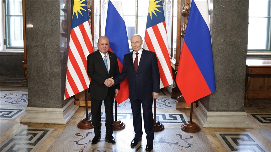 Путин встретился с Верховным правителем Малайзии султаном Ибрагимом