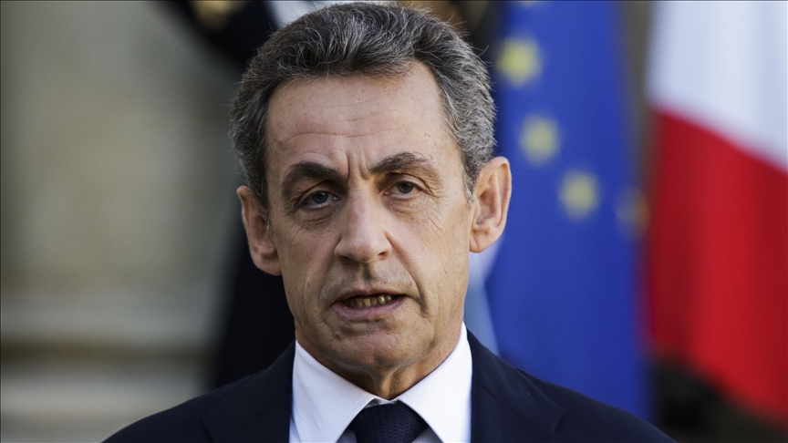 Nicolas Sarkozy saisit la justice pour tenter d’éviter le port d’un bracelet électronique