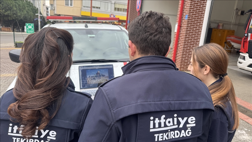 Tekirdağlı itfaiyeciler AA'nın "Yılın Kareleri" oylamasına katıldı