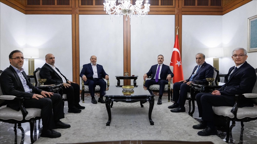 Министр иностранных дел Турции обсудил с делегацией ХАМАС мирный плана по Газе и гуманитарную ситуацию в секторе