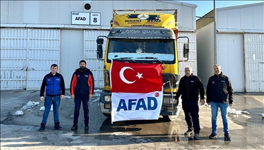 Türkiye envía 11 camiones con ayuda humanitaria al municipio siro de Aynu’l-Arab en el norte de Siria