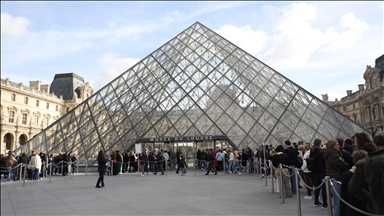 Paris' Louvre Museum closes again as staff strike enters 6th week