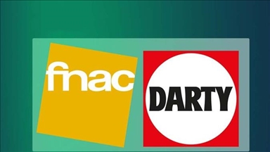 Offre publique d’achat du milliardaire tchèque Daniel Kretinsky sur Fnac Darty à 36 euros par action