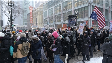 Des centaines de personnes manifestent à Chicago après la mort d’un infirmier tué par un agent fédéral à Minneapolis