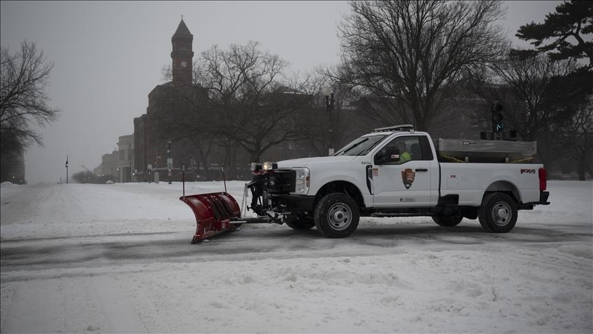 Над 30 загинати во САД поради зимската бура