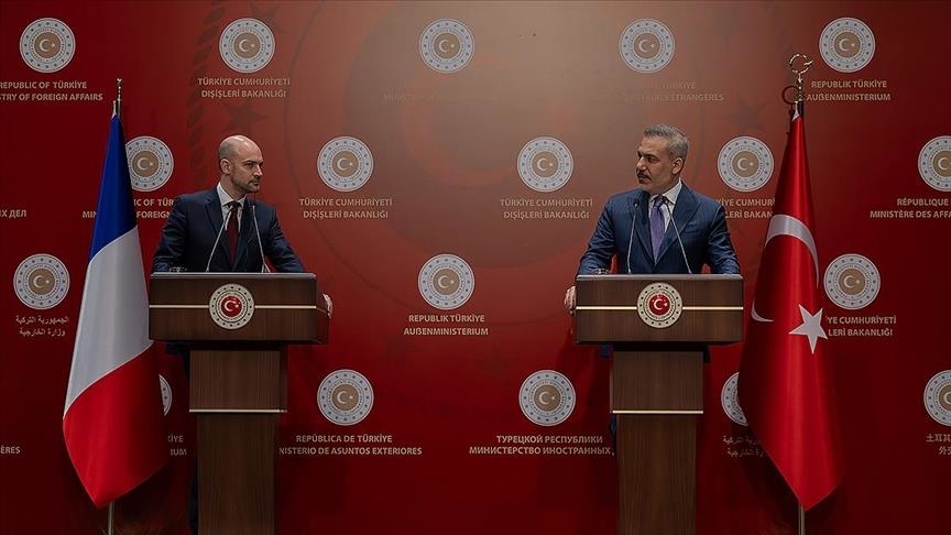 فيدان: تركيا وفرنسا لديهما ملفات تعاون تشمل قضايا إقليمية ودولية
