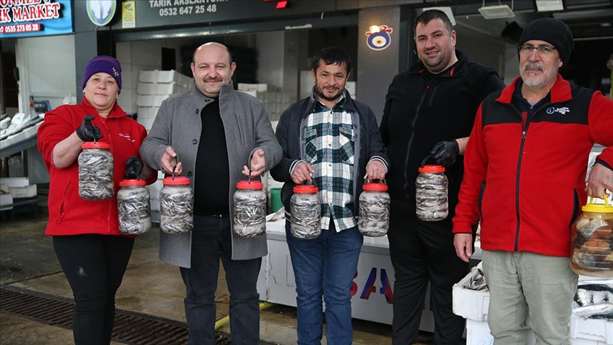 Karadeniz'de hamsi salamurası zamanı