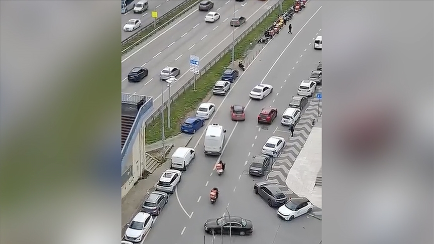 Maltepe'de trafik güvenliğini tehlikeye düşüren sürücüye para cezası