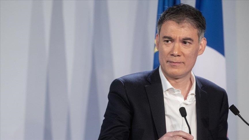 Olivier Faure saisit la justice après des propos d’Arno Klarsfeld appelant à des « rafles »