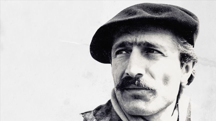 Kısacık şiirlere dünyaları sığdıran şair: Özdemir Asaf